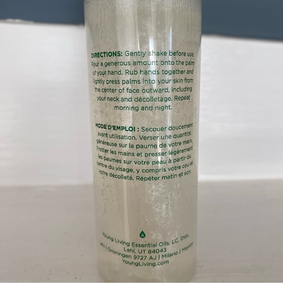 YOUNG LIVING Bloom Brightening Essence - Picture 2 of 4